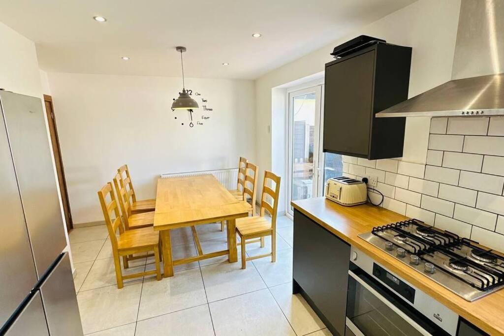 Stunning 3 Bed House Sleeps6 Villa Nottingham Eksteriør billede